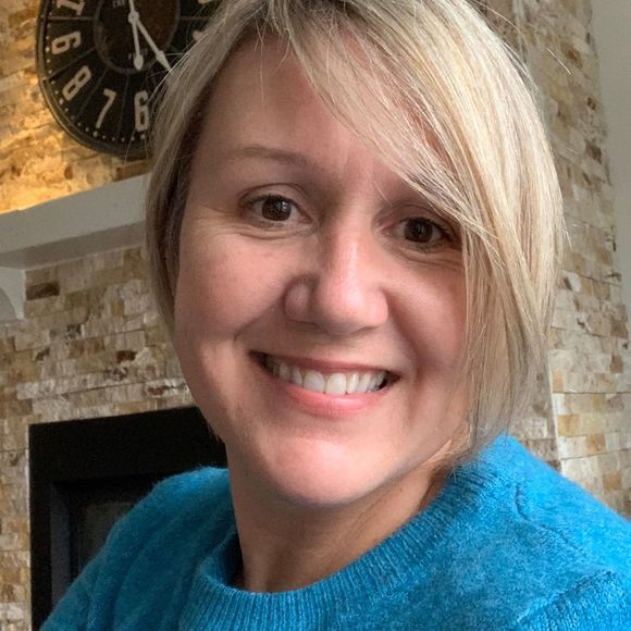 Meet your Posher, Heather - Picture 1 of 1